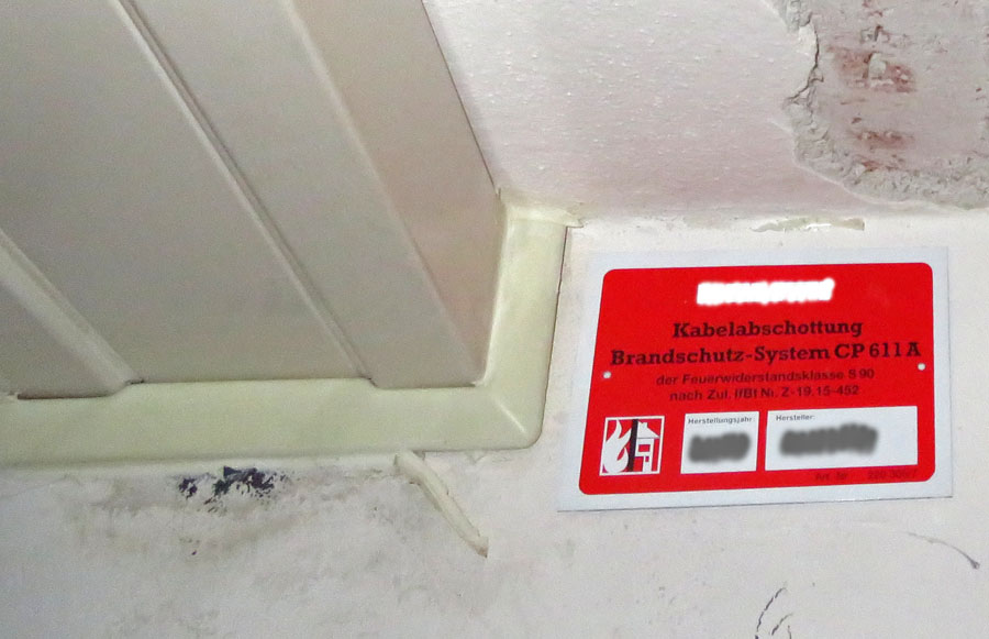 Brandschutz - Kabeldurchdringung mit Brandschott